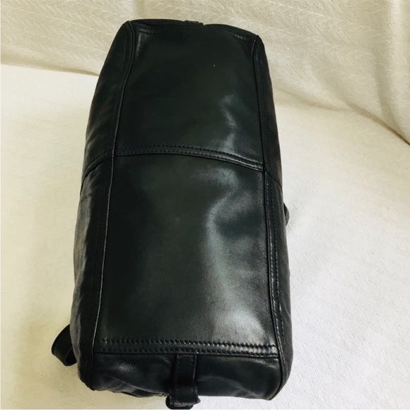 Prada Pebble Leather
Shoulder Bags - Picture 5 of 13